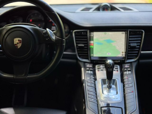 2015 Porsche Panamera - Image 19