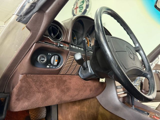 1987 Mercedes-benz 560 Series - Image 210