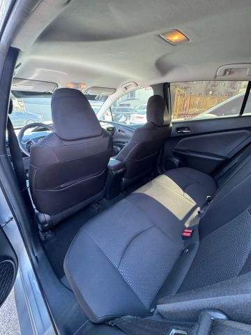 2020 Toyota Prius - Image 12