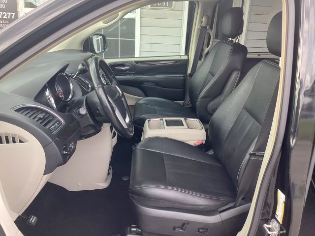 2016 CHRYSLER TOWN & COUNTRY VAN BLACK AUTOMATIC - Interstate Auto Sales
