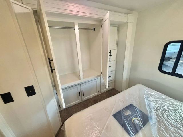 2019 Coachmen Freelander Premier - Image 12