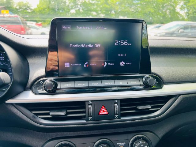 2022 Kia Forte - Image 29