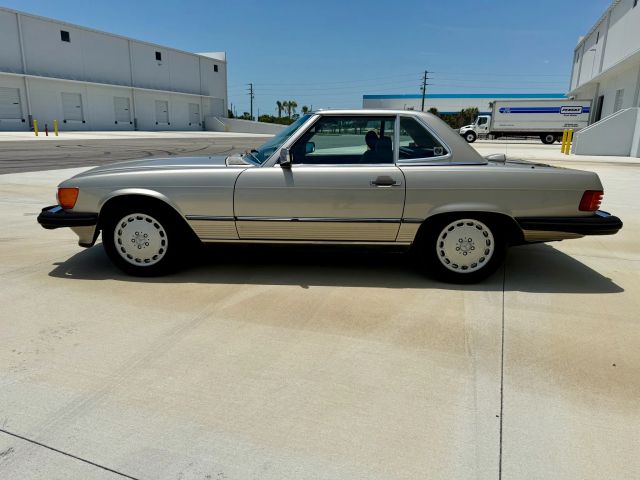 1987 Mercedes-benz 560 Series - Image 33