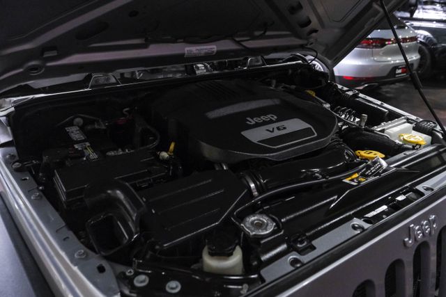 2018 Jeep Wrangler Unlimited Sport S (jk) Sport Utility 4d - Image 45