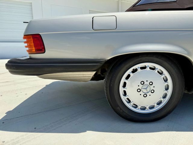 1987 Mercedes-benz 560 Series - Image 14