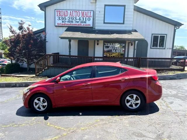 2015 Hyundai Elantra - Image 8