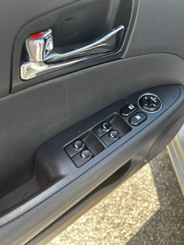 2011 Hyundai Elantra - Image 8