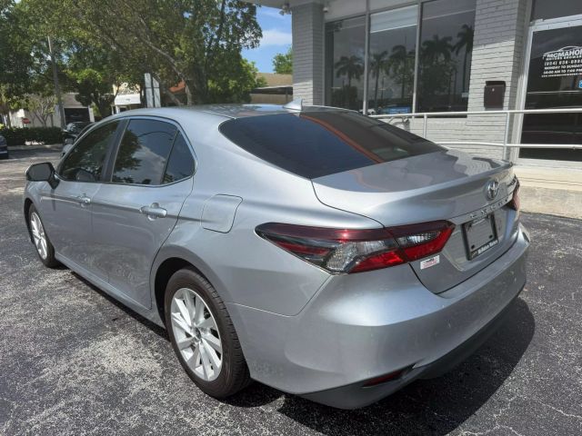 2021 Toyota Camry - Image 5