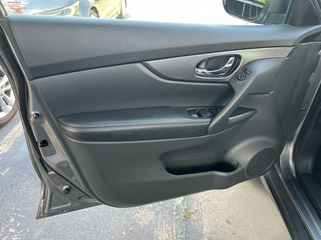 2015 Nissan Rogue - Image 14