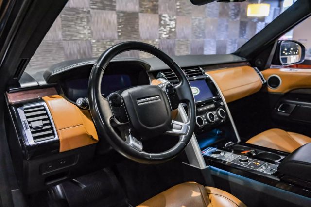 2019 Land Rover Discovery Hse Luxury Sport Utility 4d - Image 13