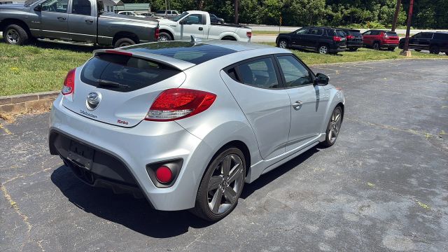 2013 Hyundai Veloster - Image 5