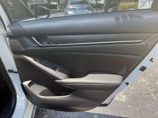2018 Honda Accord - Image 26