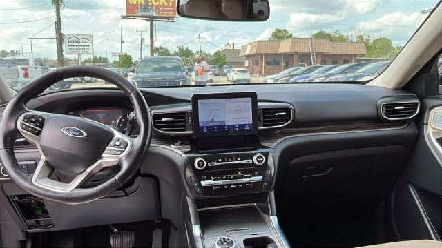 2021 Ford Explorer - Image 31