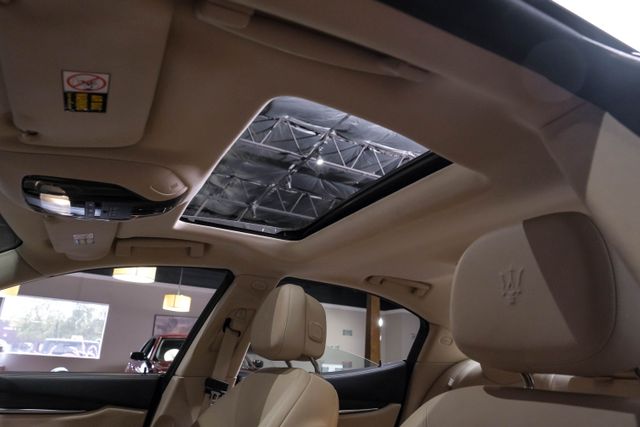 2018 Maserati Ghibli S Granlusso Sedan 4d - Image 5