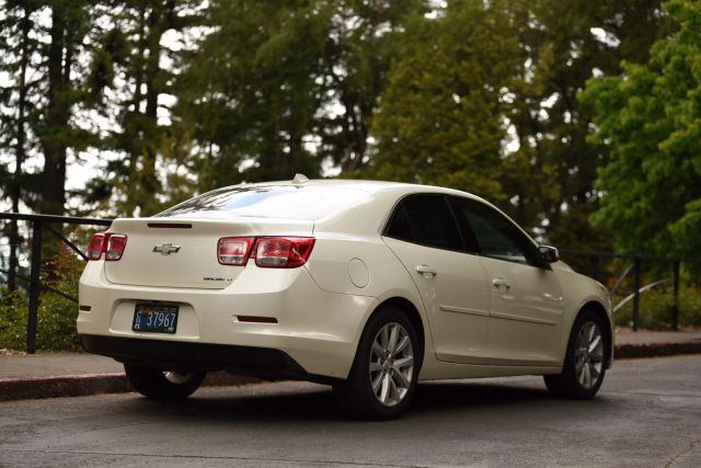 2013 Chevrolet Malibu - Image 12