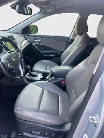2017 Hyundai Santa Fe - Image 12