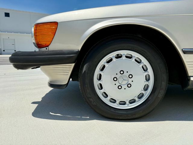 1987 Mercedes-benz 560 Series - Image 40