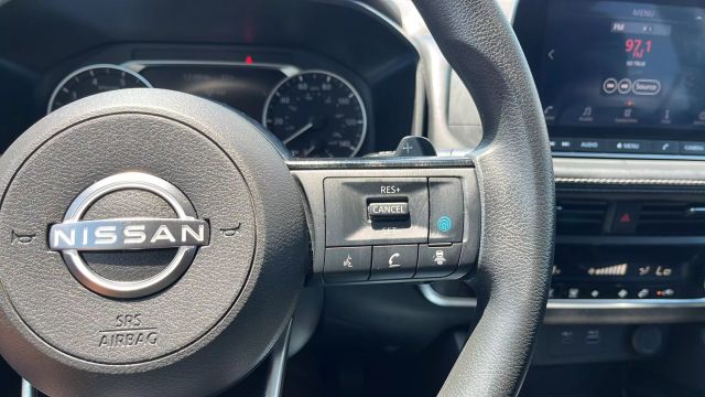 2023 Nissan Rogue - Image 21