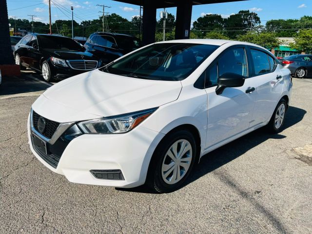 2020 Nissan Versa - Image 13