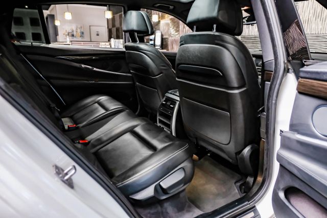 2017 Bmw 5 Series 535i Gran Turismo Xdrive Sedan 4d - Image 40