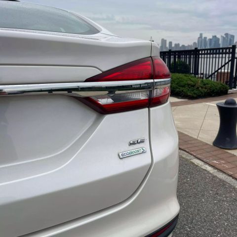 2018 Ford Fusion Se Sedan 4d - Image 11