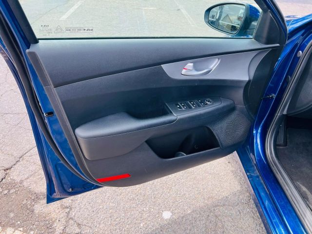 2022 Kia Forte - Image 19