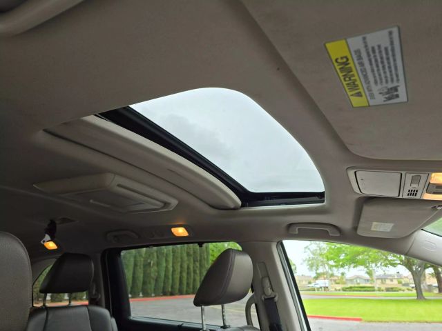 2016 Honda Odyssey - Image 29