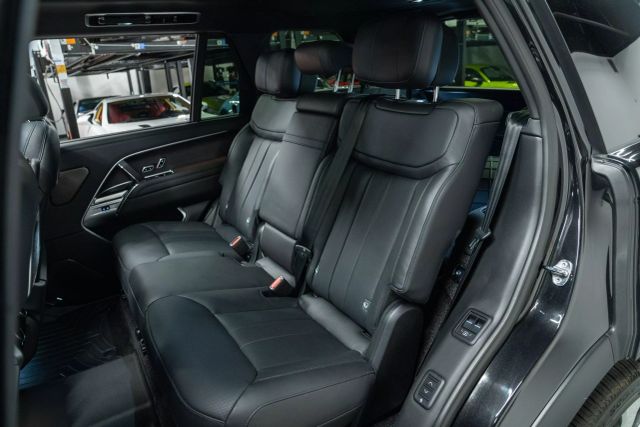2025 Land Rover Range Rover P530 Autobiography Lwb 7 Sport Utility 4d - - Image 25