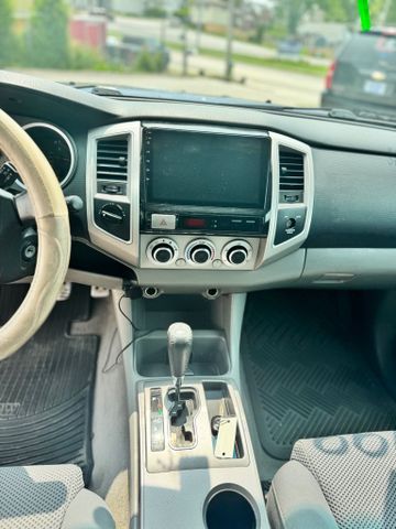 2007 Toyota Tacoma Access Cab Pickup 4d 6 Ft - Image 14