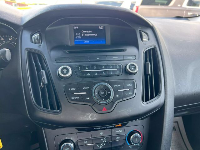 2016 Ford Focus - Image 30