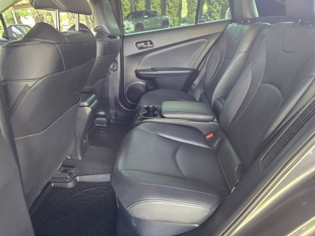 2017 Toyota Prius Prime - Image 40