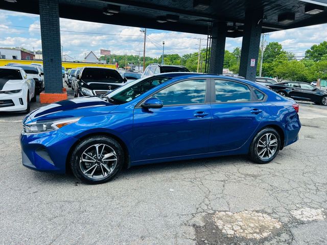 2022 Kia Forte - Image 13