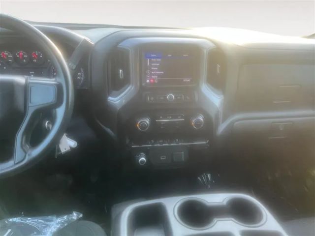 2020 Chevrolet Silverado 1500 Crew Cab - Image 11