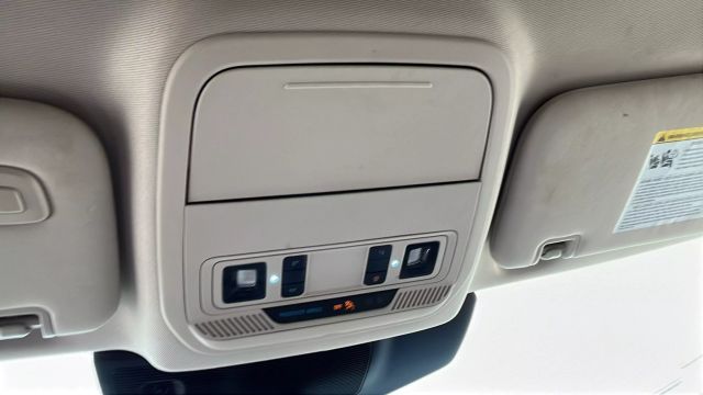 2021 Ford Explorer - Image 27