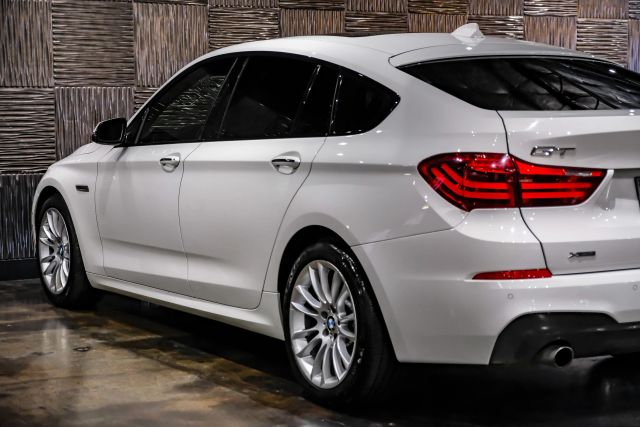 2017 Bmw 5 Series 535i Gran Turismo Xdrive Sedan 4d - Image 15