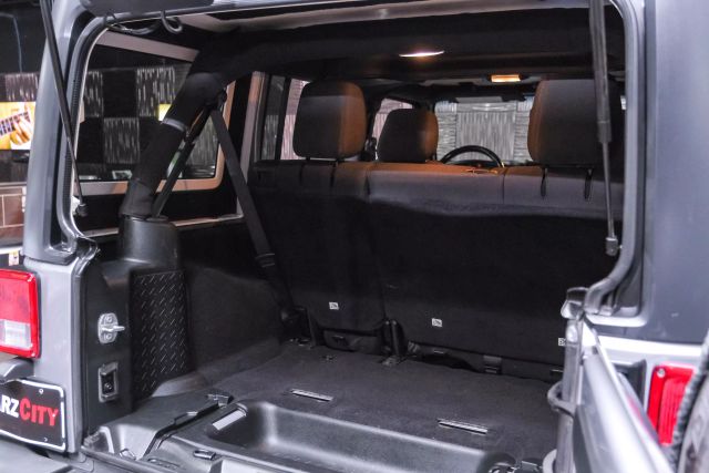 2018 Jeep Wrangler Unlimited Sport S (jk) Sport Utility 4d - Image 46