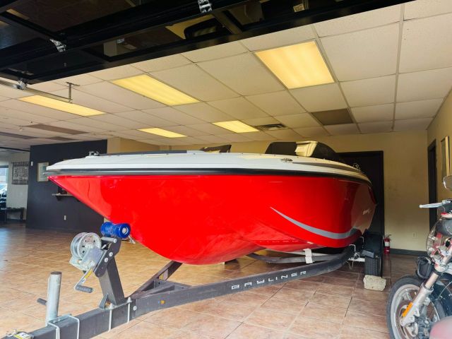 2023 Eiementm17 Boat - Image 1