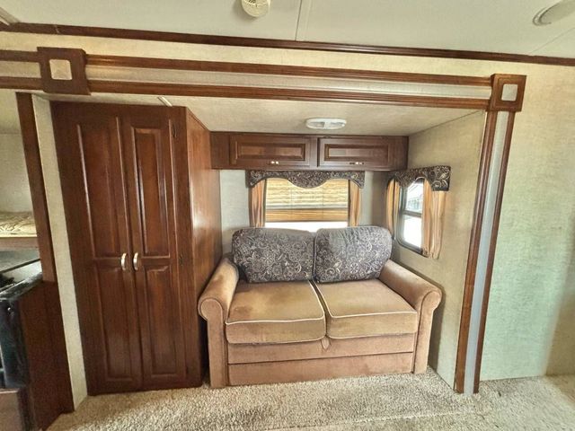 2013 Keystone Rv Laredo Super Lite - Image 11