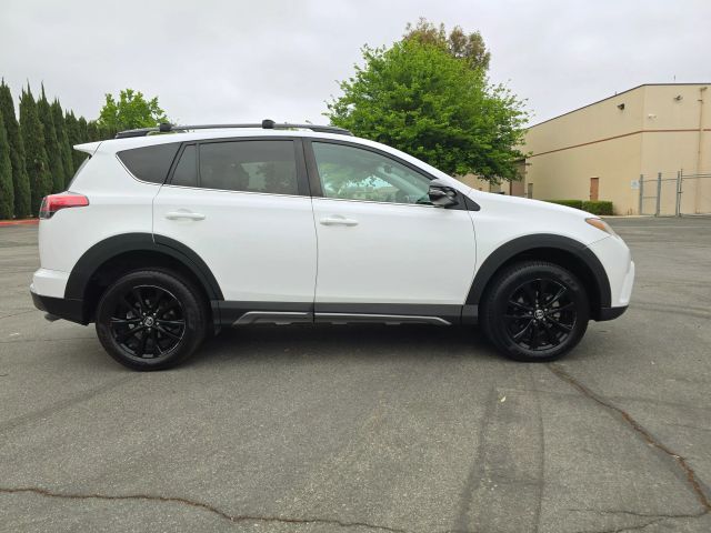 2018 Toyota Rav4 - Image 4