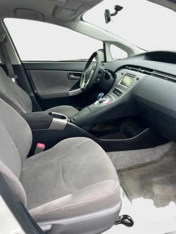 2013 Toyota Prius - Image 8