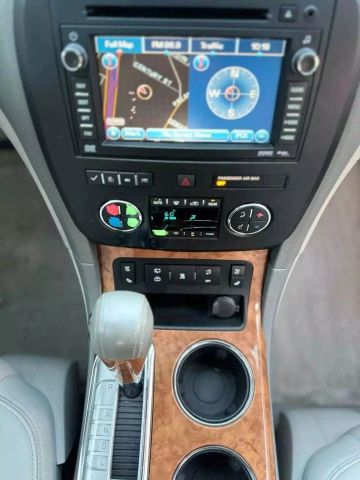 2009 Buick Enclave - Image 32