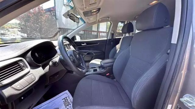 2018 Kia Sorento - Image 11
