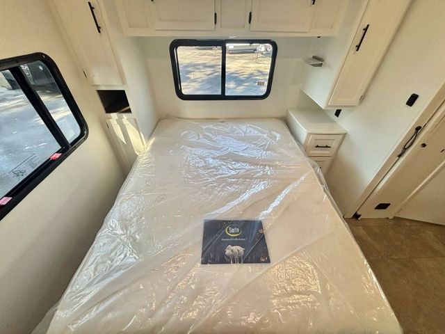2019 Coachmen Freelander Premier - Image 24