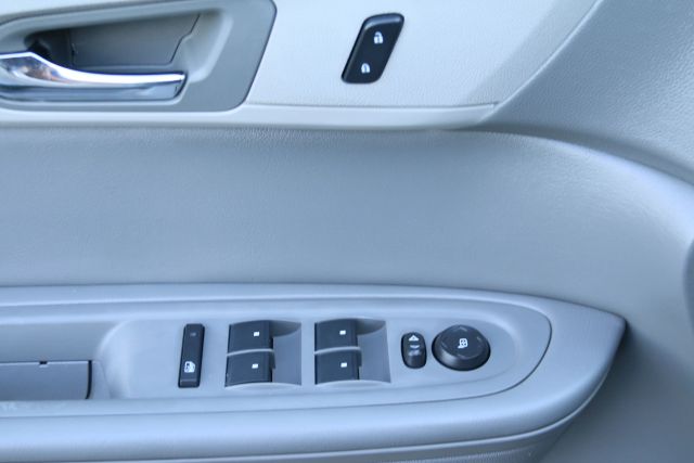 2015 Chevrolet Traverse - Image 11