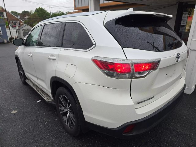 2016 Toyota Highlander Xle Sport Utility 4d - Image 7
