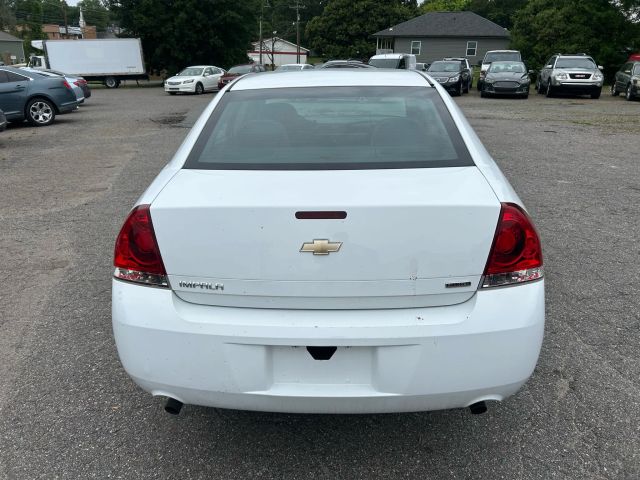 2016 Chevrolet Impala Limited - Image 4
