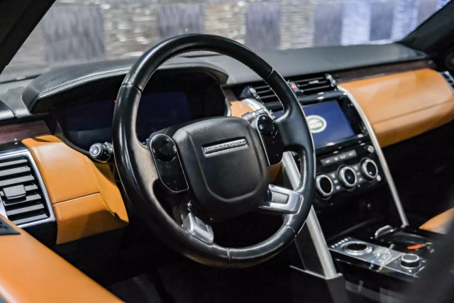 2019 Land Rover Discovery Hse Luxury Sport Utility 4d - Image 14