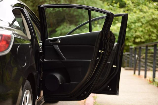 2012 Mazda Mazda3 - Image 16