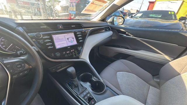2020 TOYOTA CAMRY HYBRID SEDAN 4-CYL, HYBRID, 2.5 LITER LE SEDAN 4D