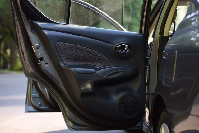 2019 Nissan Versa - Image 16